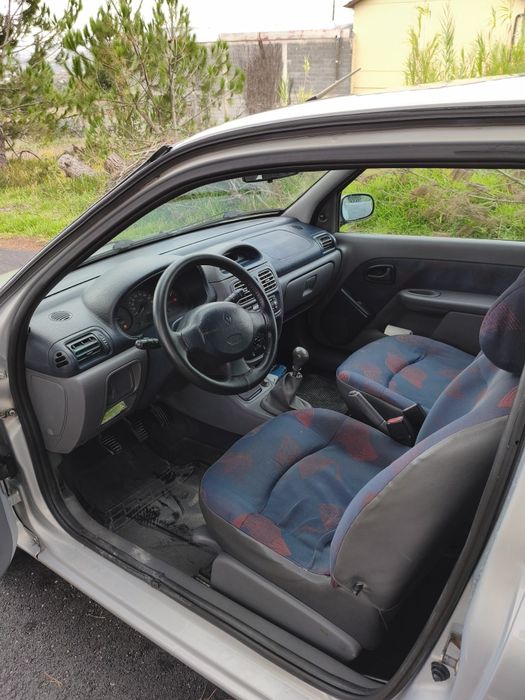 Clio 1.9d  comercial ( ler descrição )