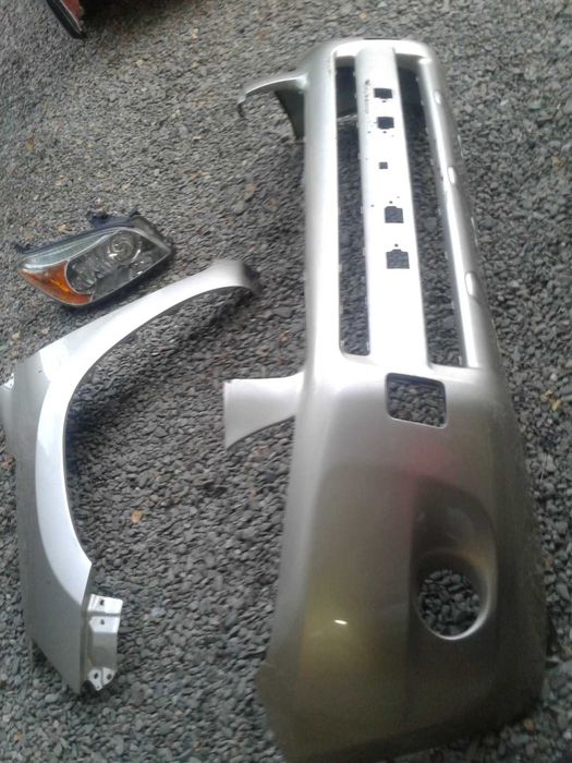 Toyota RAV 4 Rav4 Maska Czarna USA Przód Zderzak 14r Dyfer Lampa Piast