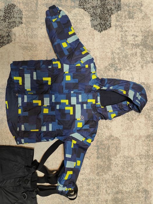 Продам детский костюм осень-зима