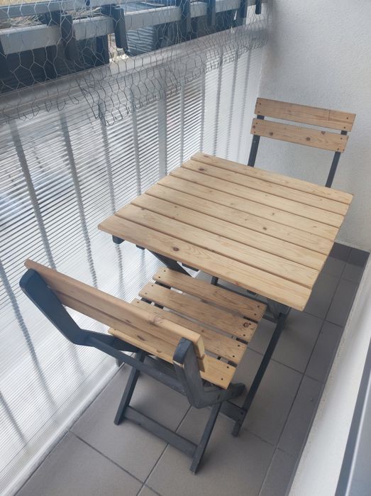 Stolik + 2 krzesła