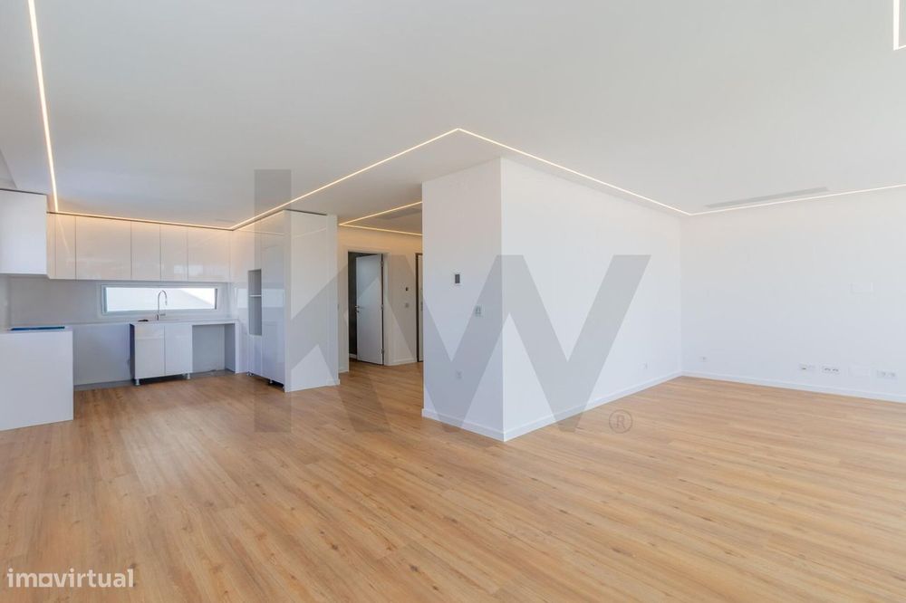 Moradia em condominio com jardim e piscina privados