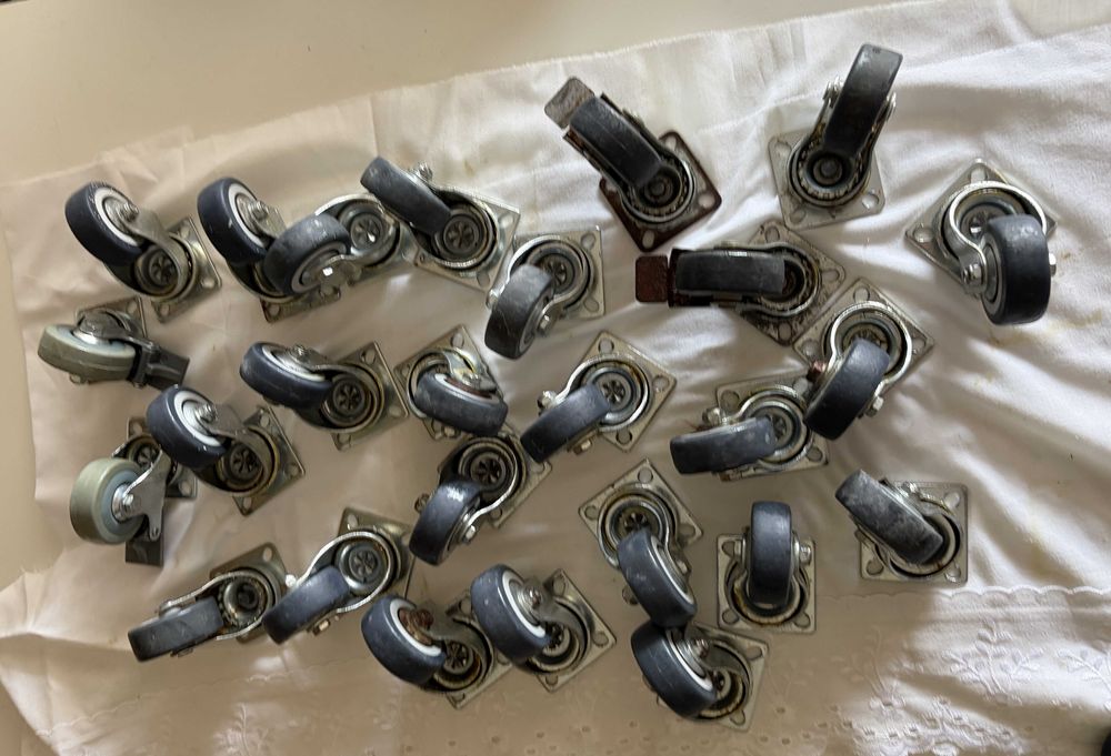 Lote de Rodas Giratórias 50mm para Móveis e Carrinhos de Oficina
