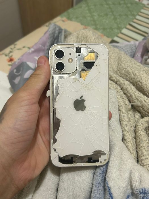 Vendo IPhone 12 desbloqueado tela em perfeito estado