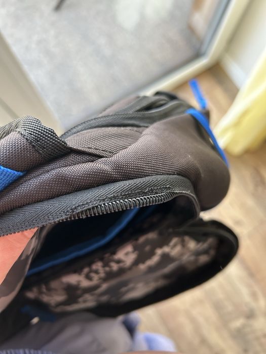 Pojemny czarny plecak hp na laptopa 15 cali, dobry do pracy