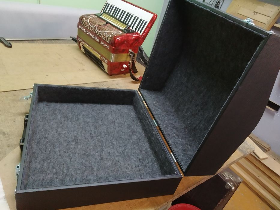 Futerały do akordeonów oraz innych instrumentów