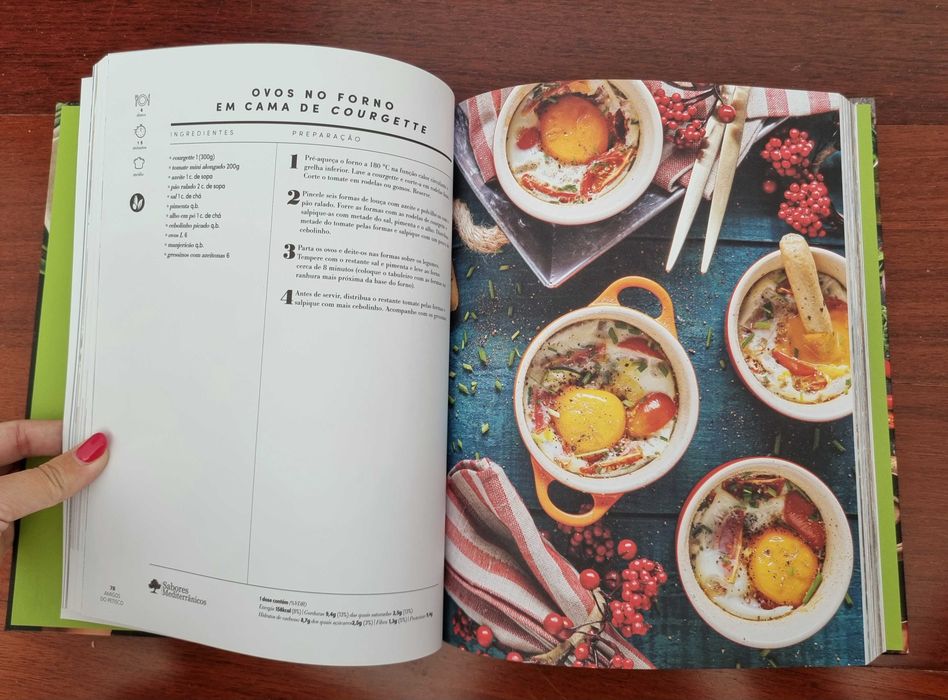 Livro "À Mesa com o Pingo Doce - 150 Receitas"