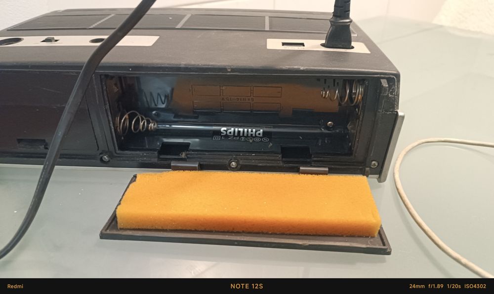 Rádio Vintage Philips 90 RL 414 | Peça de Coleção | Anos 60/70