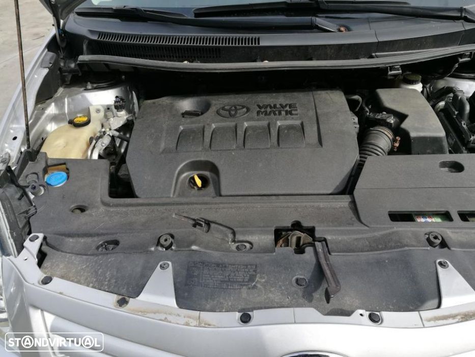 Toyota Auris 1.6 vvti de 2011 +para peças