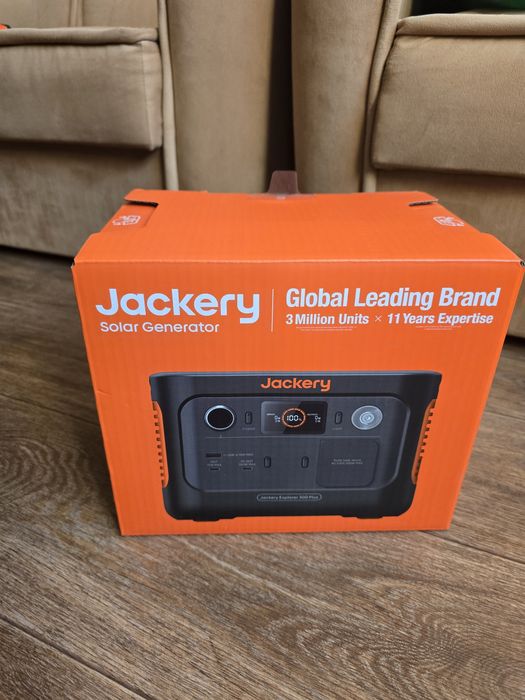 Зарядна станція Jackery Explorer 300 Plus
