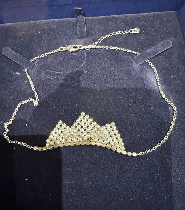 Kolia Swarovski piekny srebny naszyjnik mieniący sie regulowany