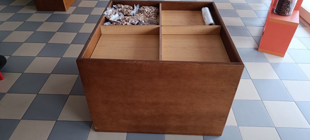 Recheio de loja para venda