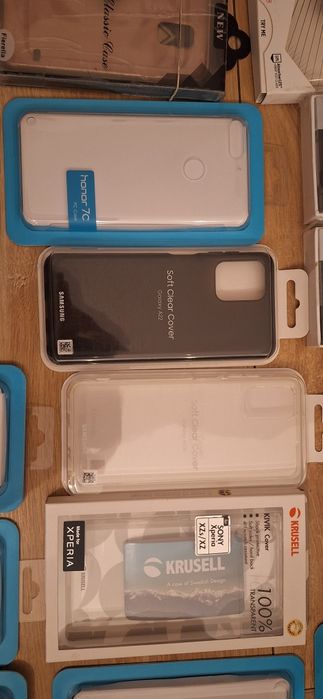 Etui  38szt do różnych marek telefonow