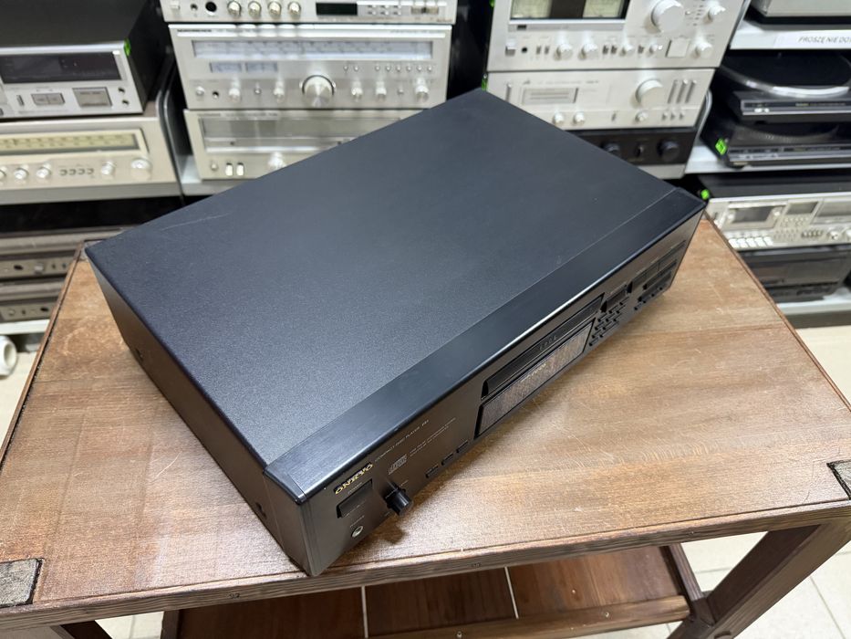 Odtwarzacz plyt CD Onkyo DX-7310 Audio Room