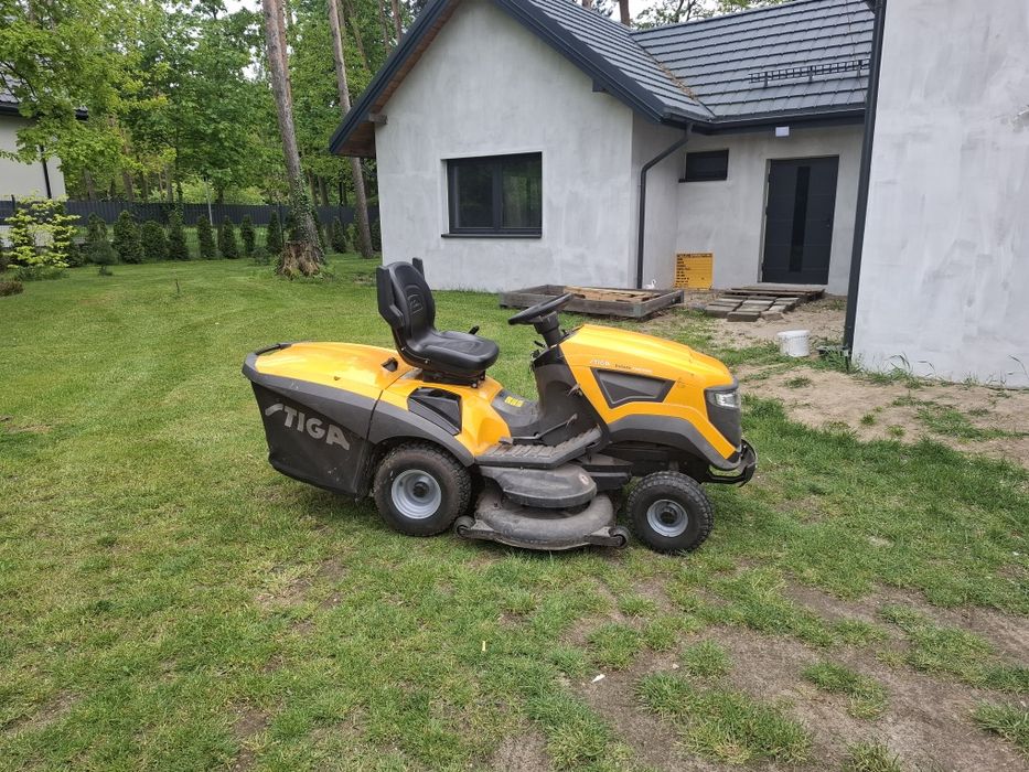 Traktorek Stiga Estate 7122