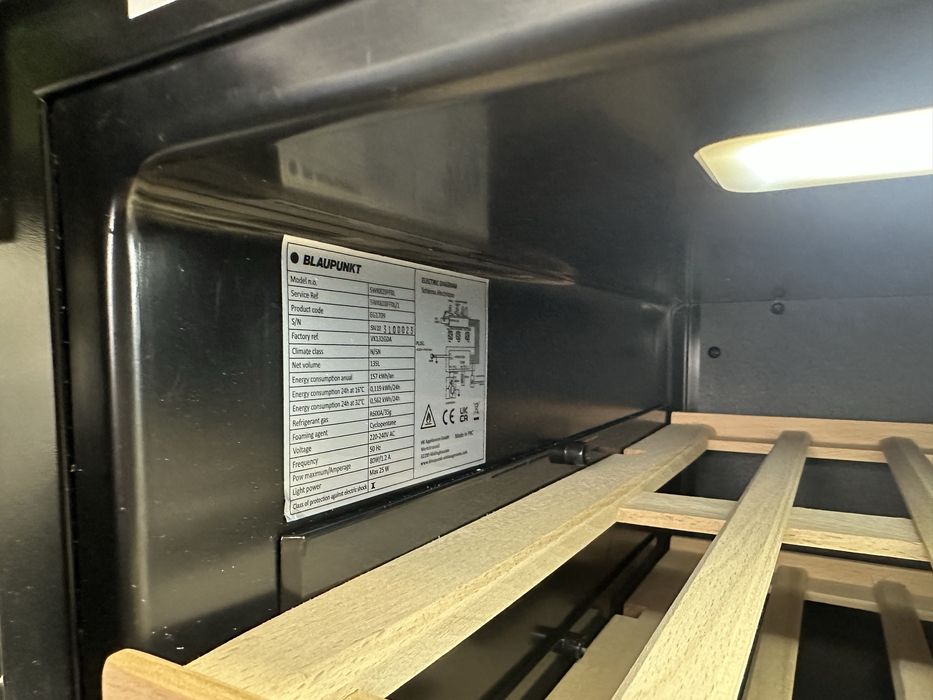 Холодильник для вина(винна шафа) Blaupunkt 5WK820FF0L. Нова. 2зони.ЛЕД