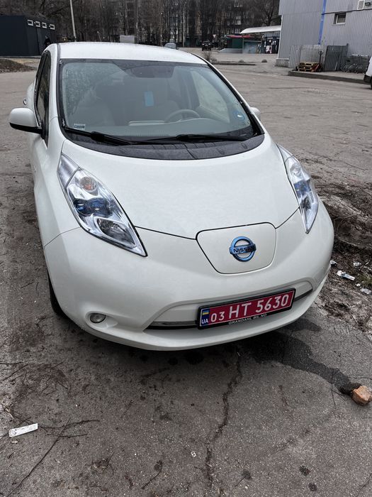Продаю Nissan leaf з  Норвегії