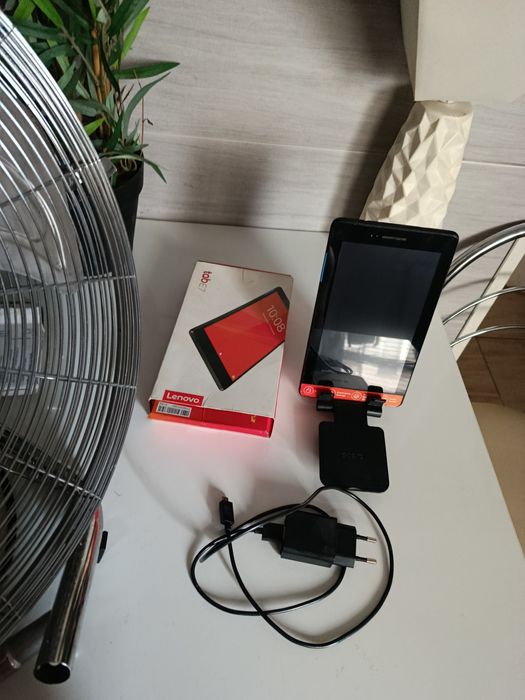 Tablet Lenovo Tab E7 (TB- 7104F)