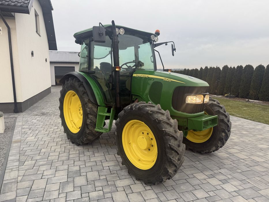 John Deere 5820 …