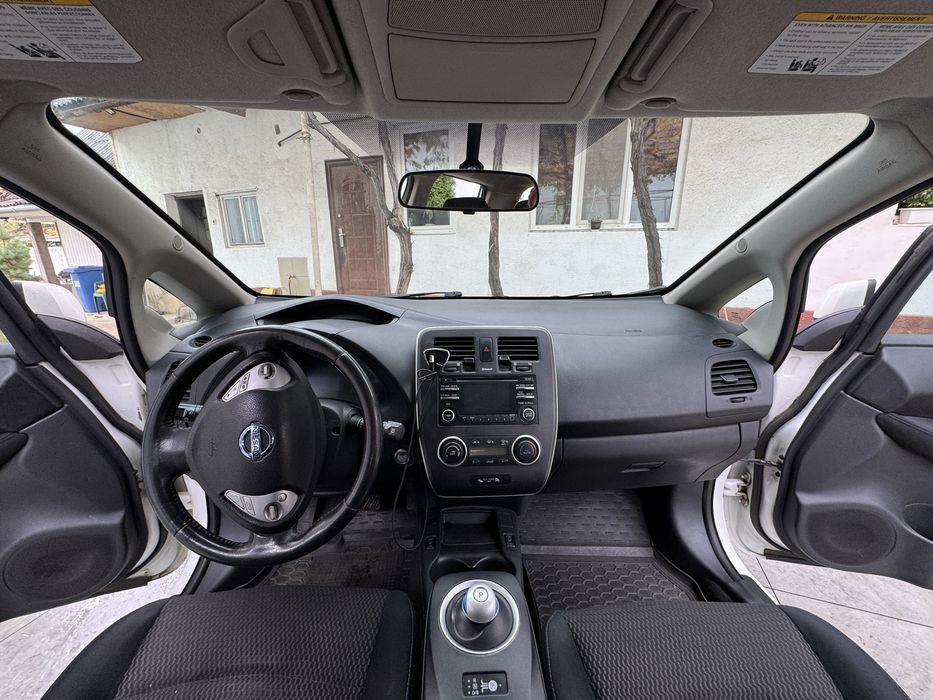 Довгострокова оренда NISSAN LEAF електрокар