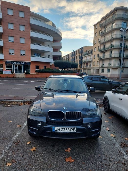 3500 євро . Х5 2011. У Франції