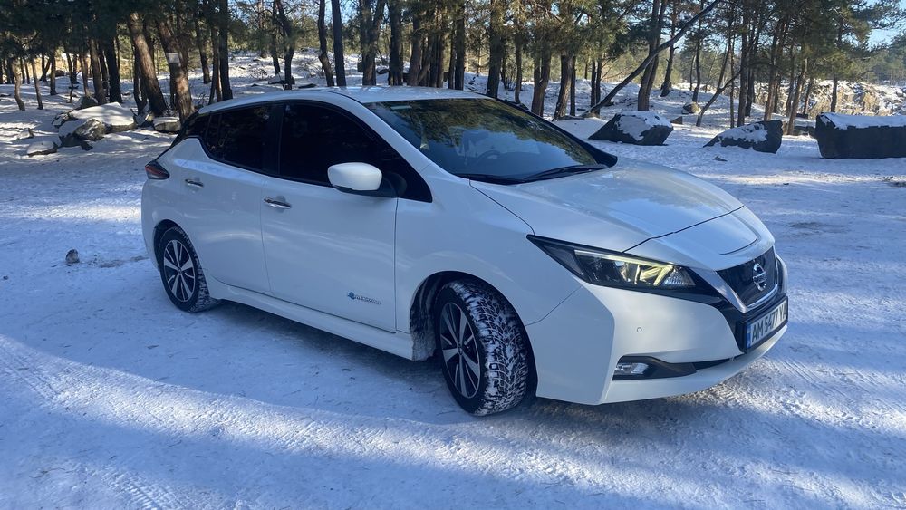 Nissan leaf 40квт 2018