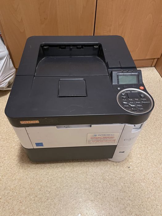 Utax p4531 drukarka laserowa uszkodzony bęben porysowany