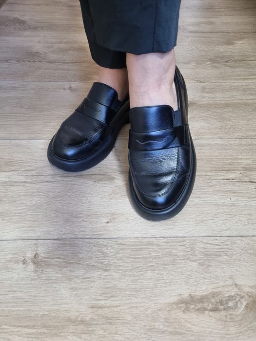 Жіночі шкіряні туфлі