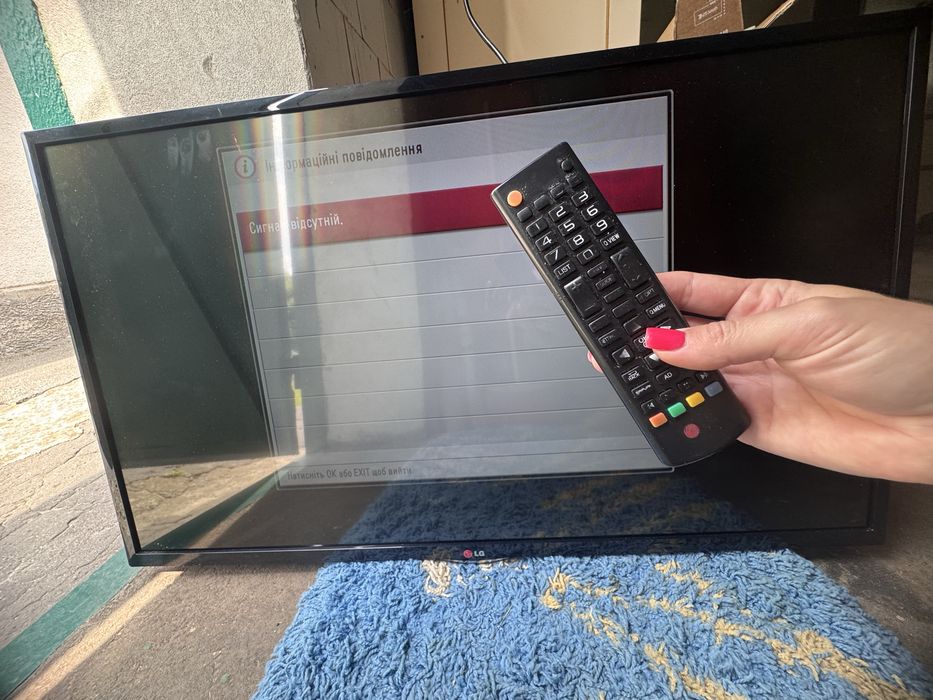 Телевізори LG 32” Full HD — 32LF560V. 42LN540V
