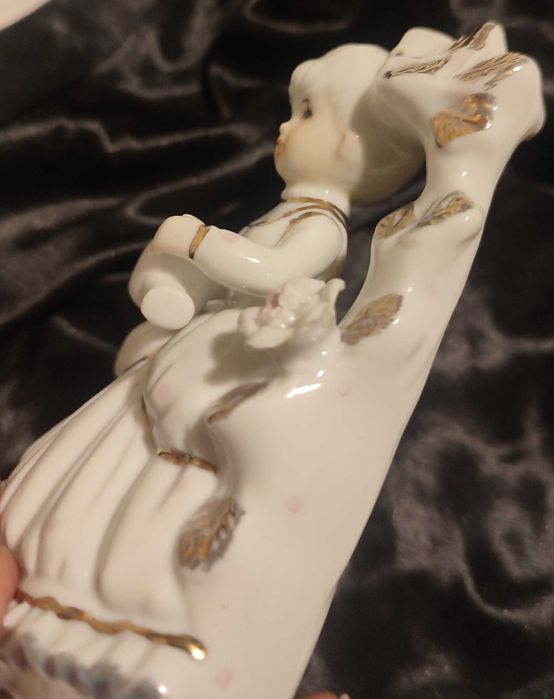 Kolekcjonerska figurka Gräfenthal Carl Scheidig – dziewczynka w pergoli vintage DDR / NRD