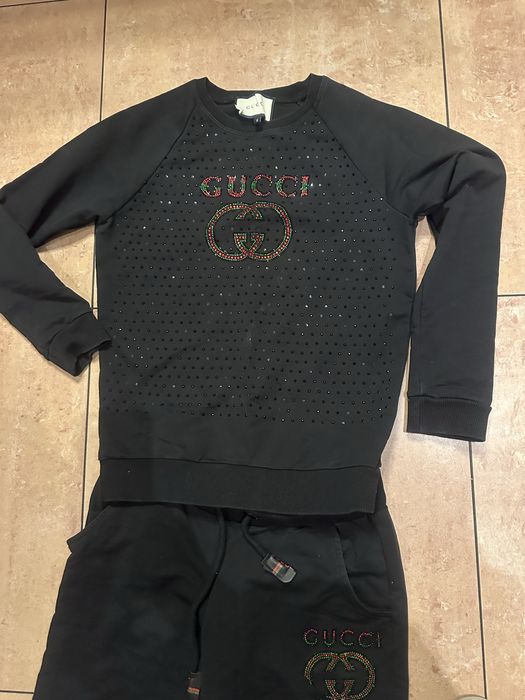 Dres  młodzieżowy w rozmiarze S