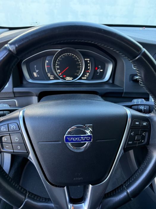 Volvo V60 D3 2.0 — photo 5