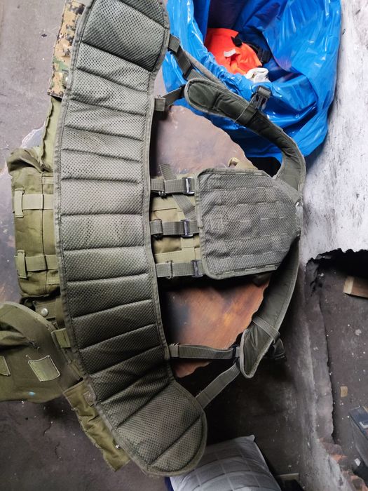 Pasoszelki plus ładownice.