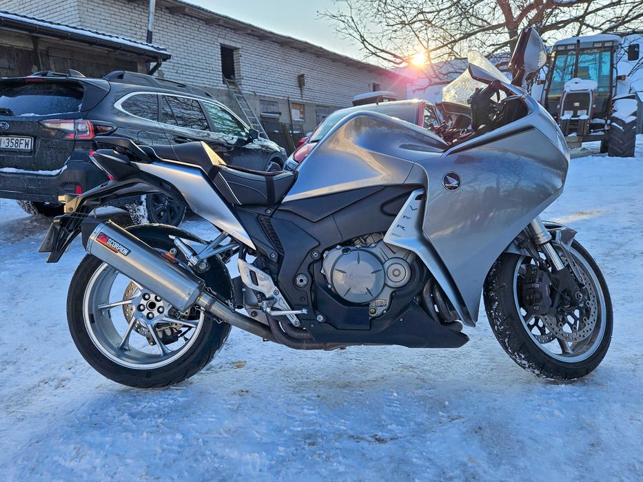 Honda vfr 1200 f