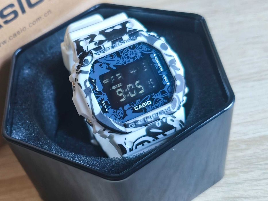 Zegarek Casio biały cyfrowy