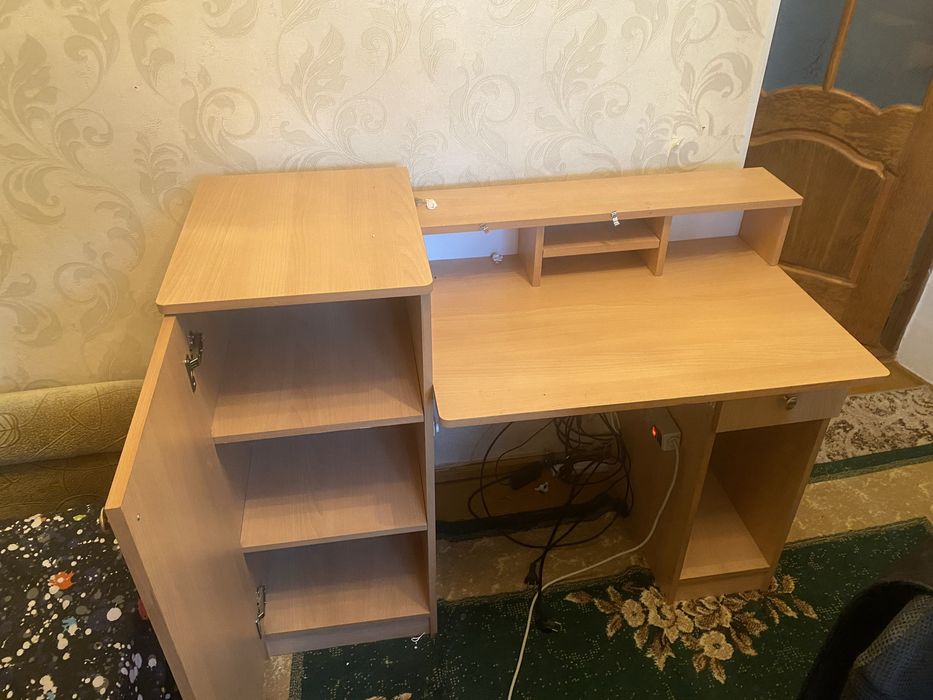 компьюторный стол