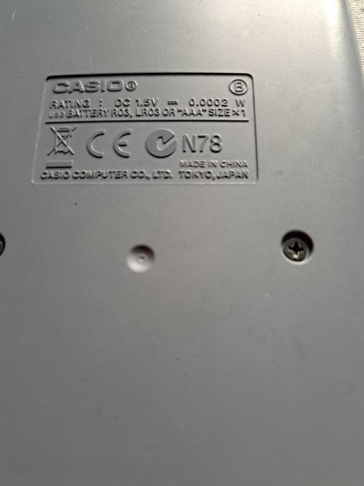 Kalkulator  naukowy  Casio  FX-82 ES  - 249 funkcji