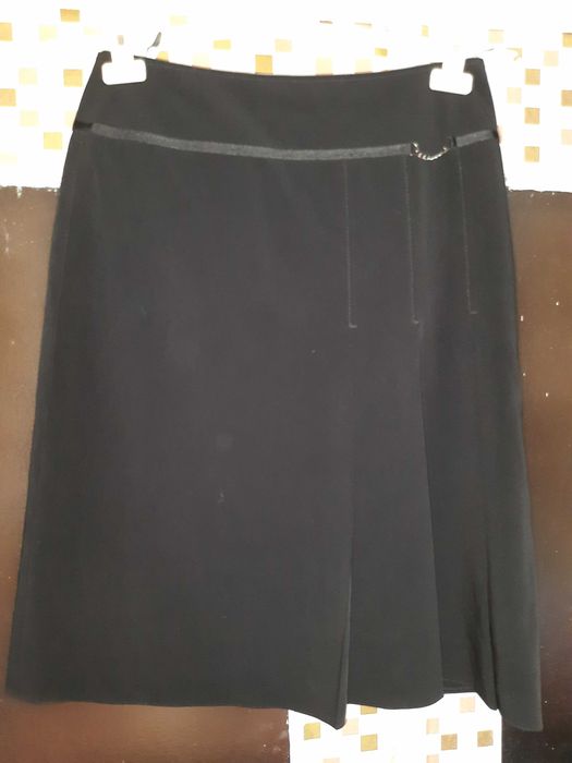 Юбка черная импортная с украшением