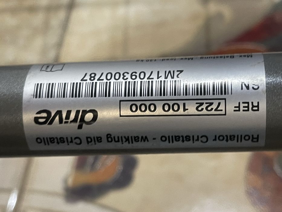 Продам  ролятор (ходунок на колесах) з сидінням  Drive Cristallo