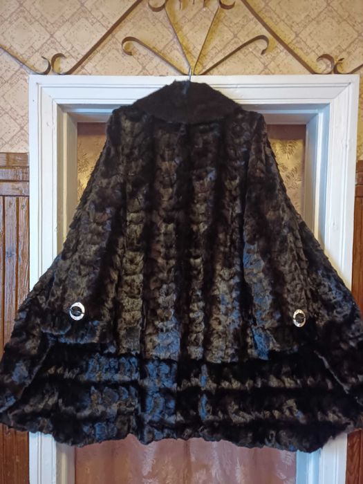 Продам норкову шубу