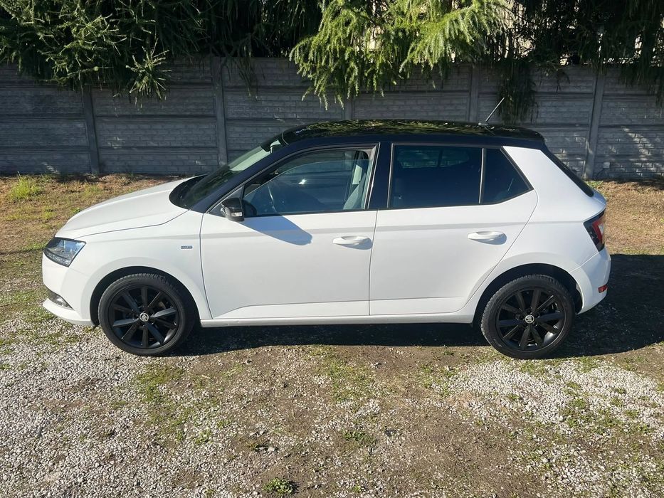 Skoda Fabia 1.0i 95 KAMERA Tempomat-Radar Klima PDC Alu LED BiKolor!