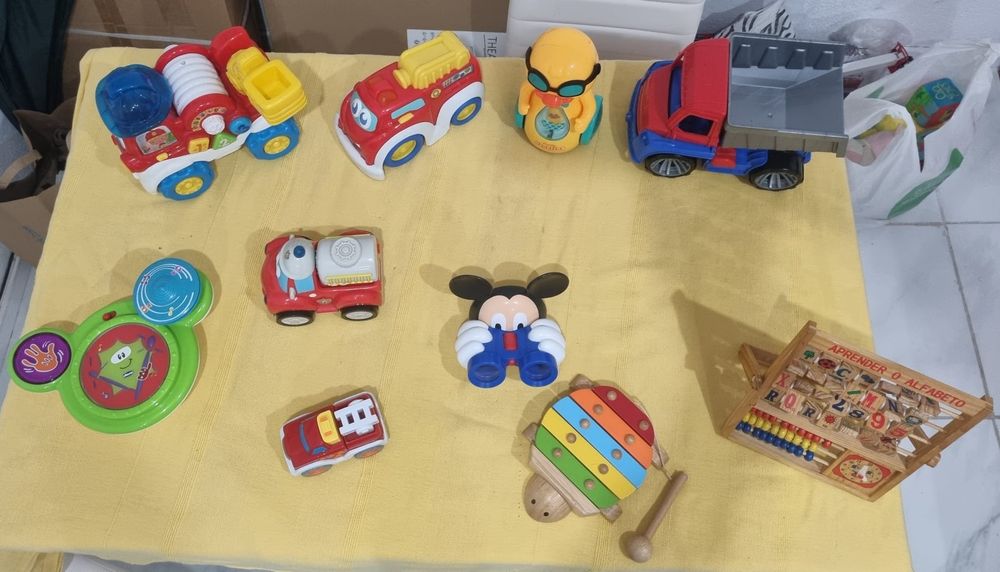 Brinquedos vários para Crianças valor cada