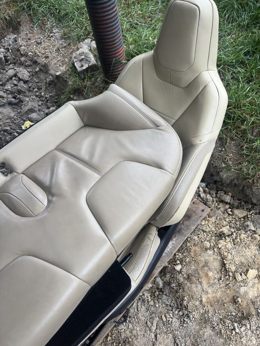 Tesla s сидіння салон