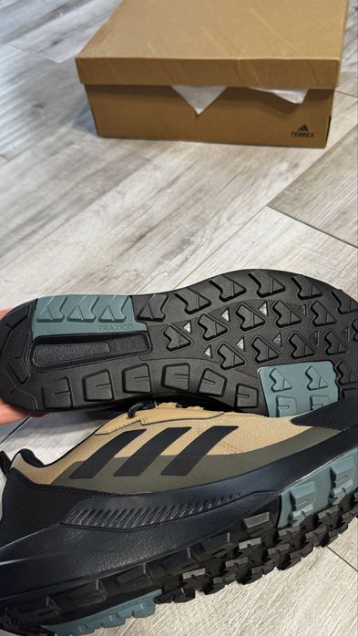 Кросівки Adidas Terrex  нові