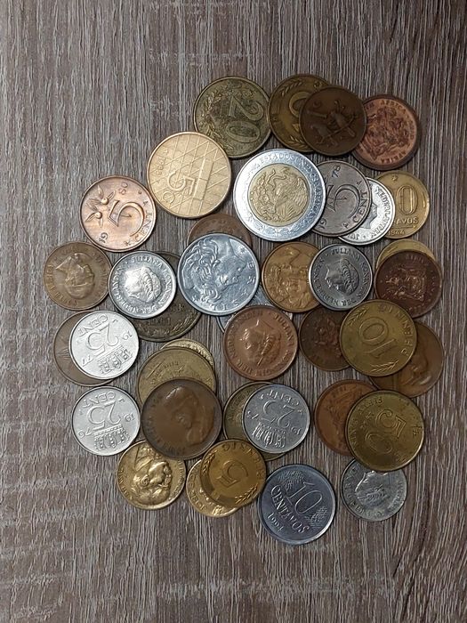 Moedas estrangeiras.
