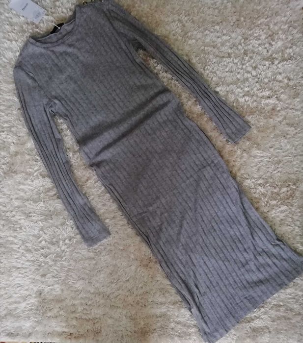 НОВА сукня - міді з розрізом