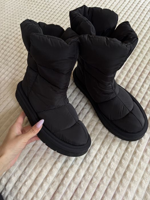 Уги чорні Zara .
