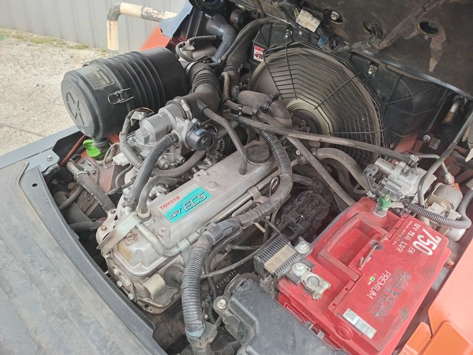 Навантажувач Б.В. TOYOTA, ГАЗ , 3т, подъём 4,3м.