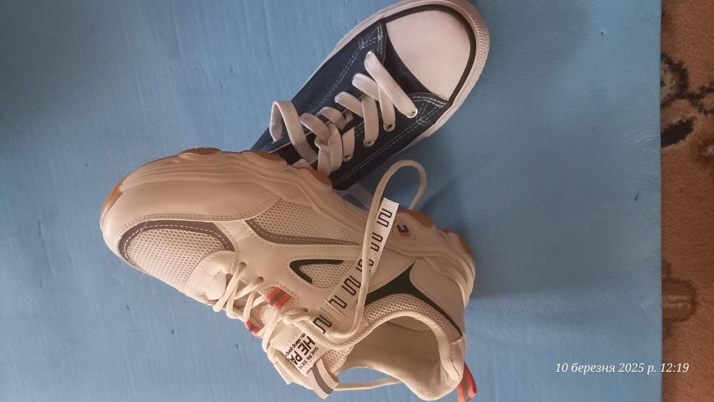 Кросівки і кеди мокасини