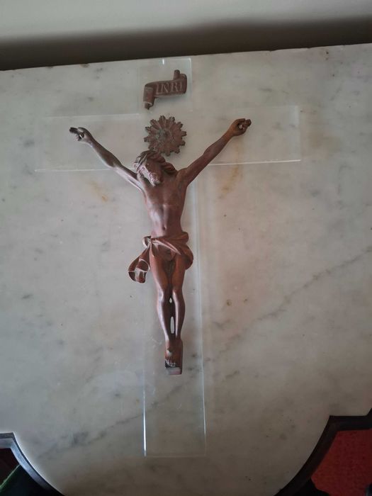 Crucifixo com cruz em Acrílico transparente