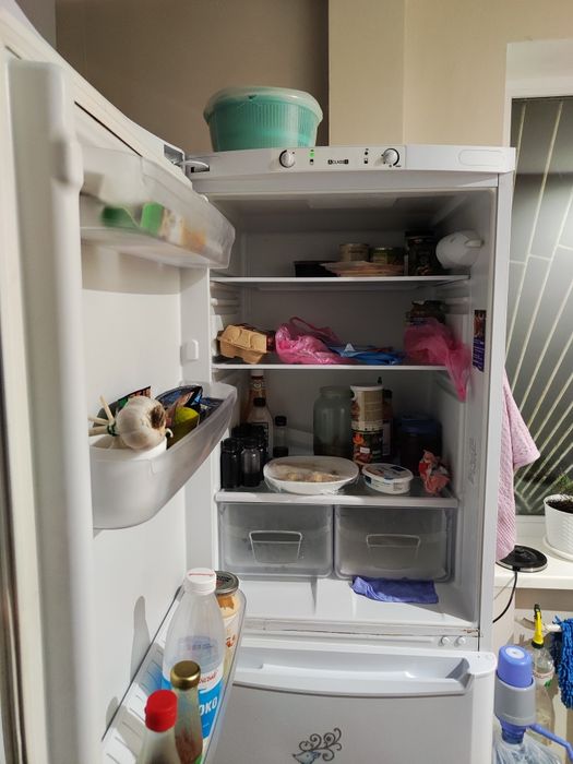 Холодильник Indesit